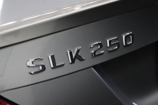Used 2014 Mercedes-Benz SLK 250 image 13