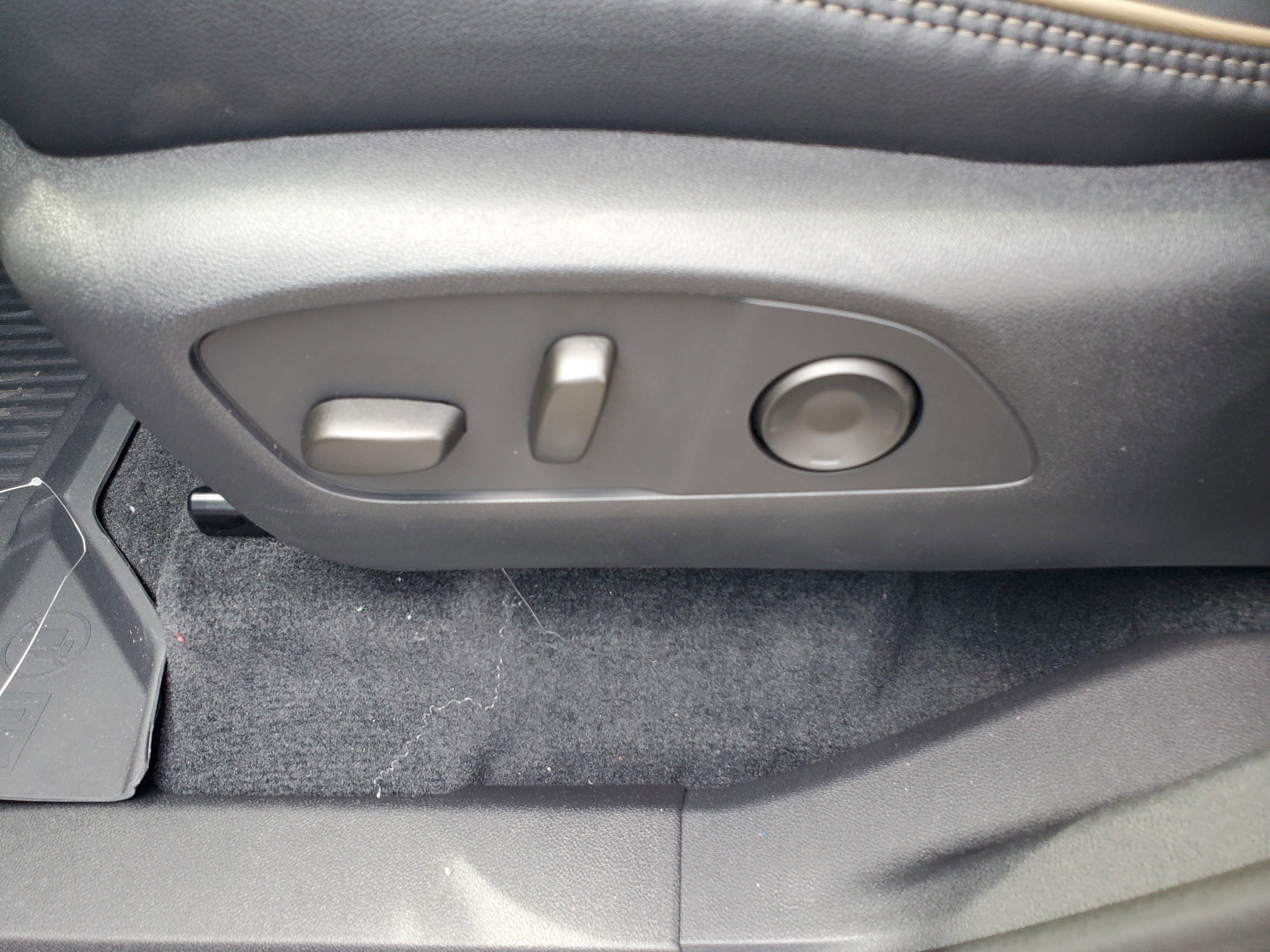 New 2026 Chevrolet Traverse High Country w/ LPO, Floor Liner Package image 5