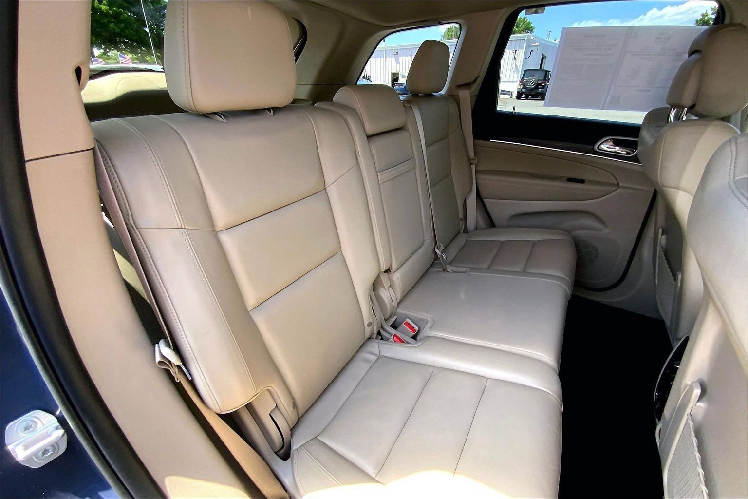 Certified 2021 Jeep Grand Cherokee Limited AWD/4WD image 18