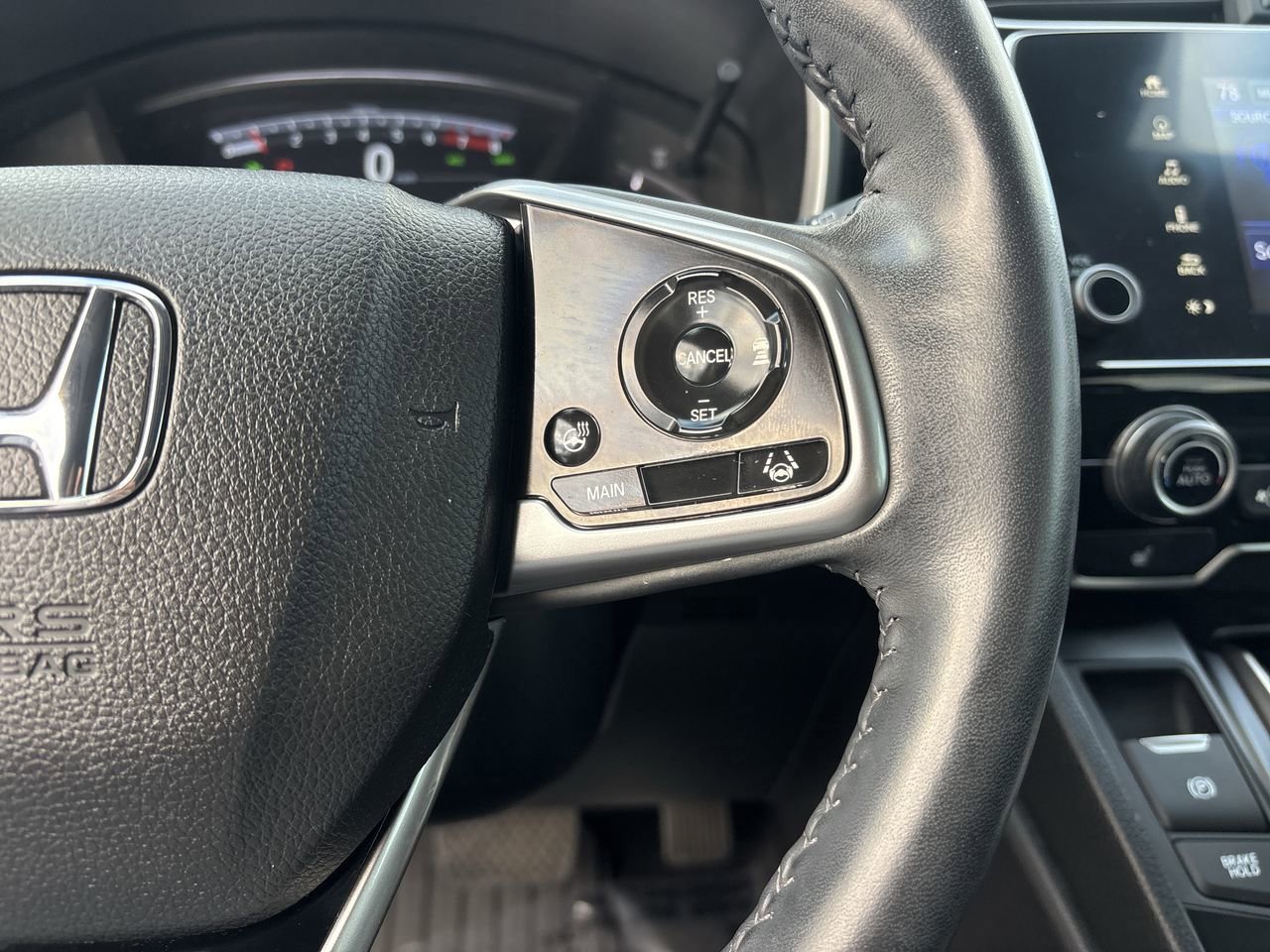 Used 2020 Honda CR-V Touring image 29