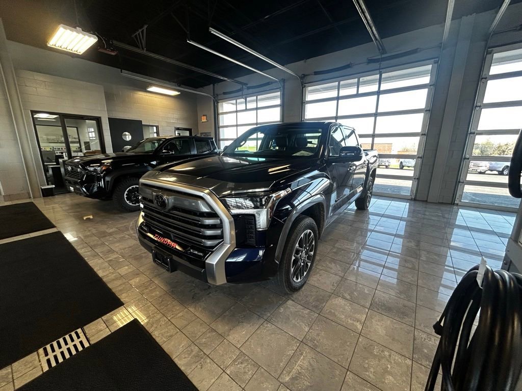 Used 2024 Toyota Tundra Limited AWD/4WD image 2