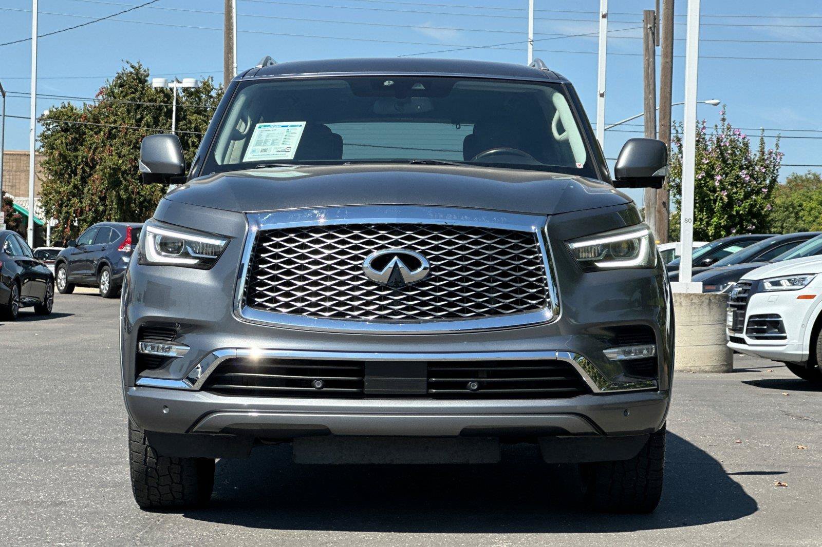 Used 2018 INFINITI QX80 4WD w/ Driver Assistance Package image 9