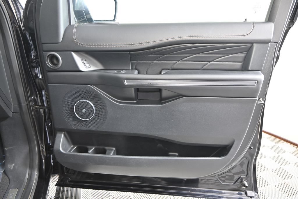 Used 2021 Ford Expedition Max Platinum AWD/4WD image 12