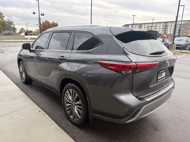 Used 2021 Toyota Highlander Platinum AWD/4WD image 4