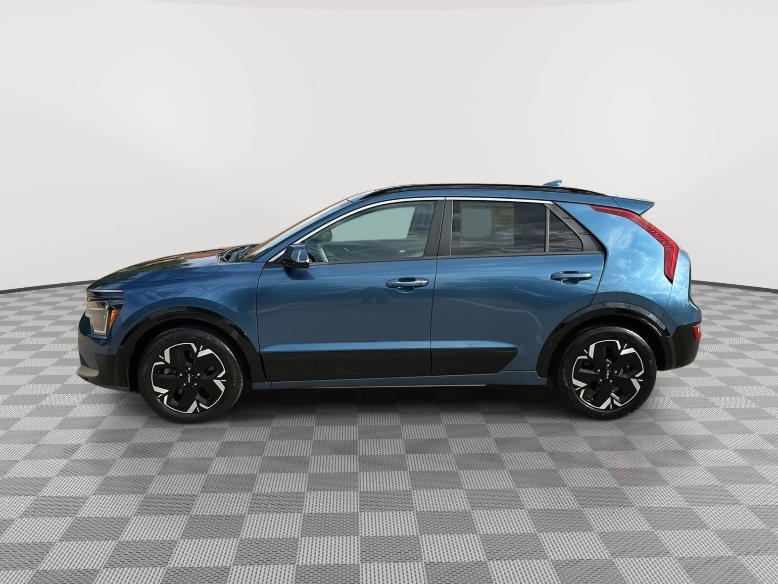 Used 2023 Kia Niro Wave w/ Wave Preserve Package FWD image 8