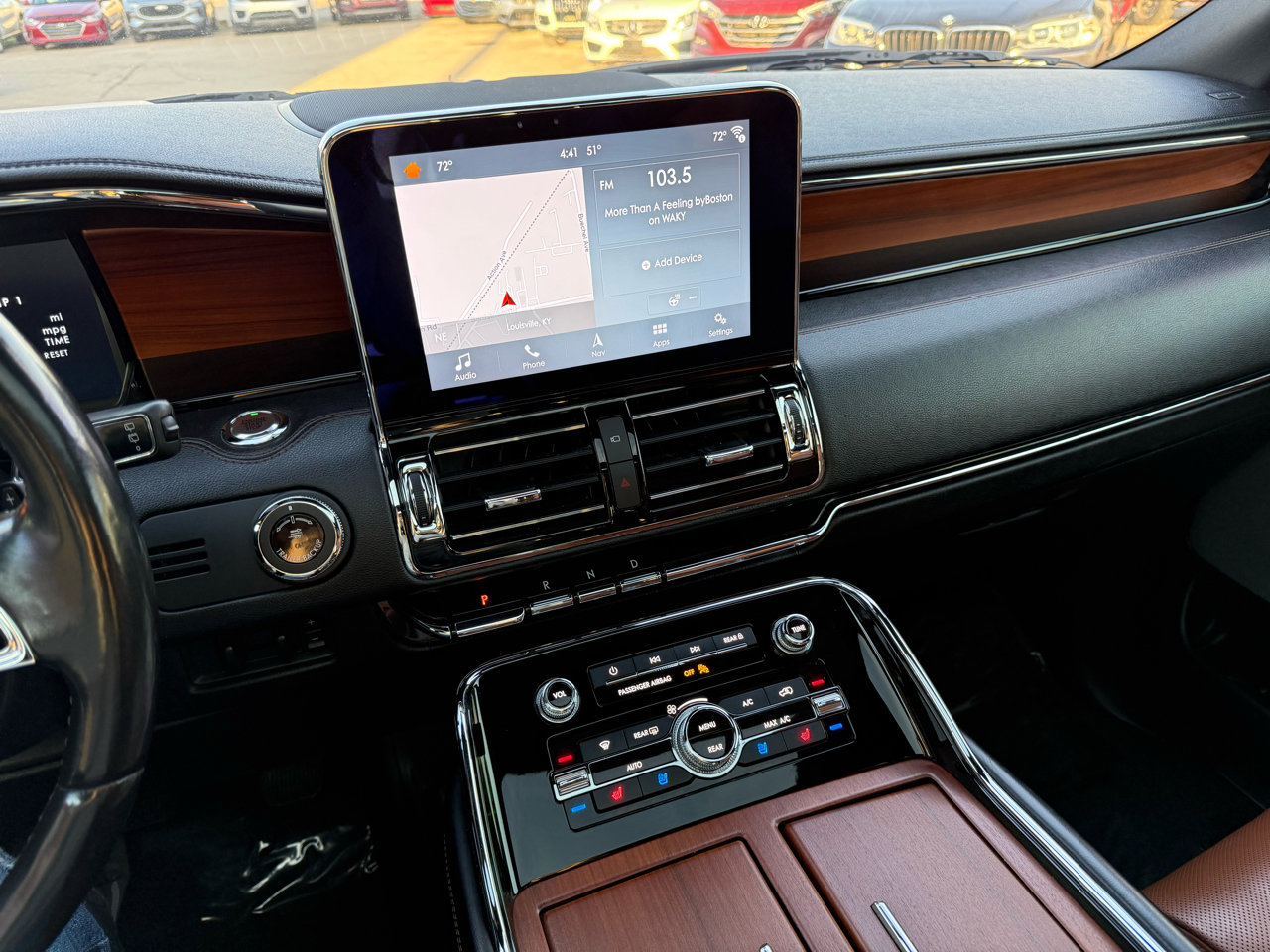 Used 2018 Lincoln Navigator Reserve w/ Technology Package image 39