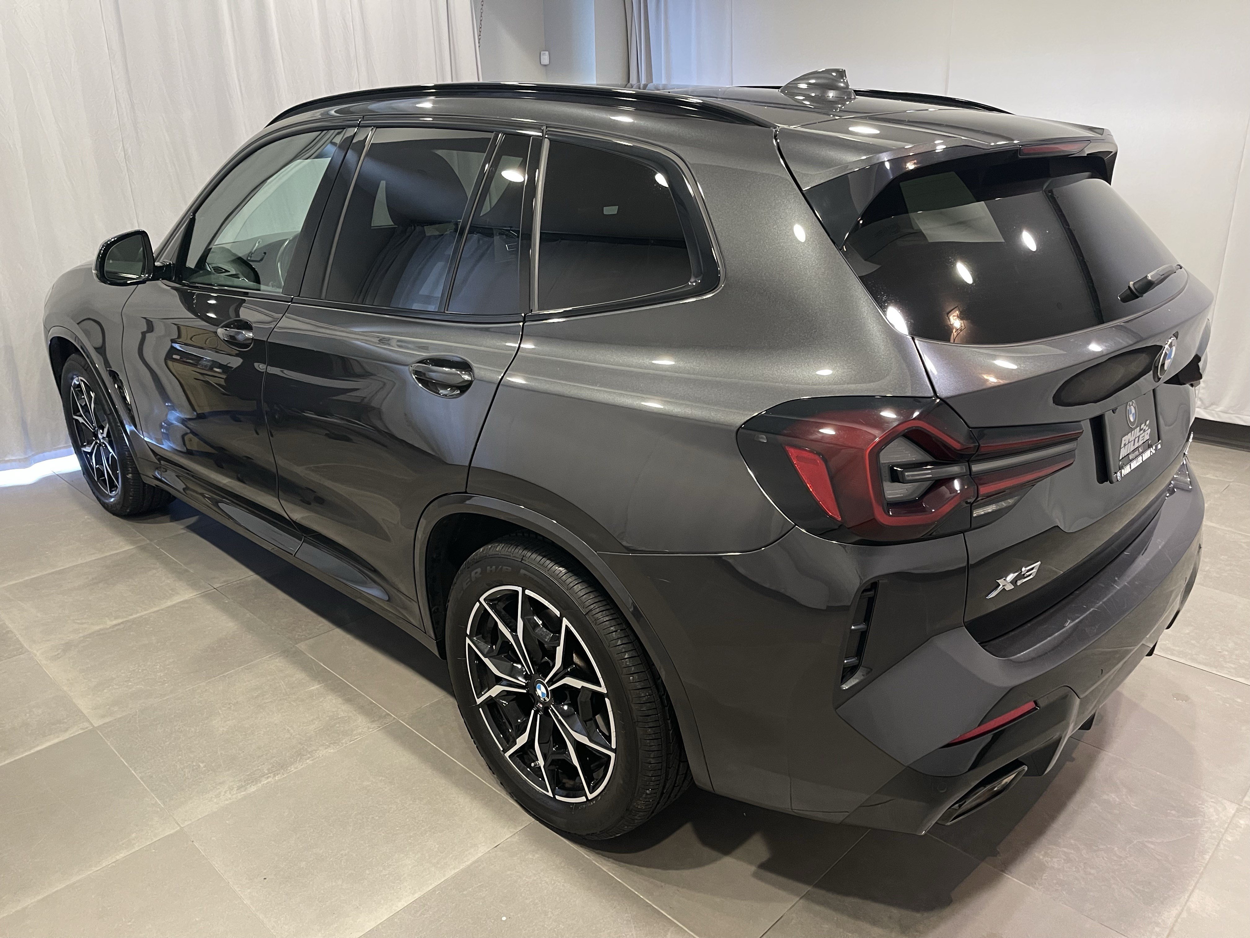 Certified 2024 BMW X3 xDrive30i w/ Premium Package AWD/4WD image 4