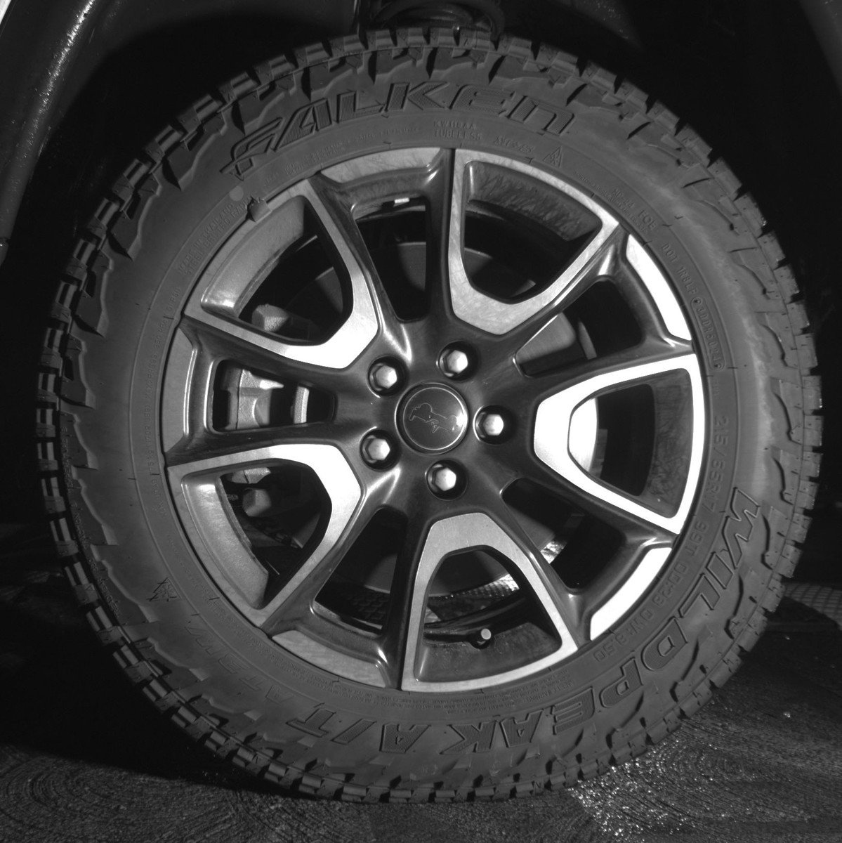 Used 2025 Jeep Compass Trailhawk image 12