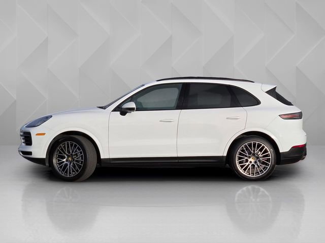 Used 2022 Porsche Cayenne Platinum Edition image 3