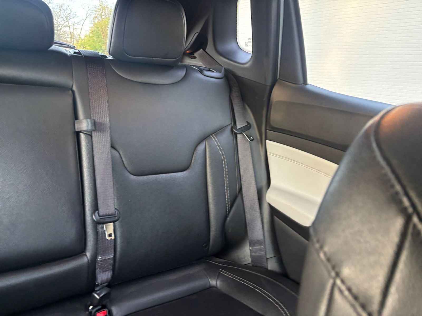 Used 2025 Jeep Compass Limited AWD/4WD image 36