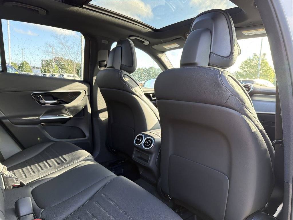 New 2026 Mercedes-Benz GLC 300 4MATIC image 17