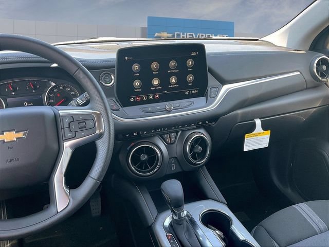 New 2026 Chevrolet Blazer LT w/ Midnight/Sport Edition FWD image 6