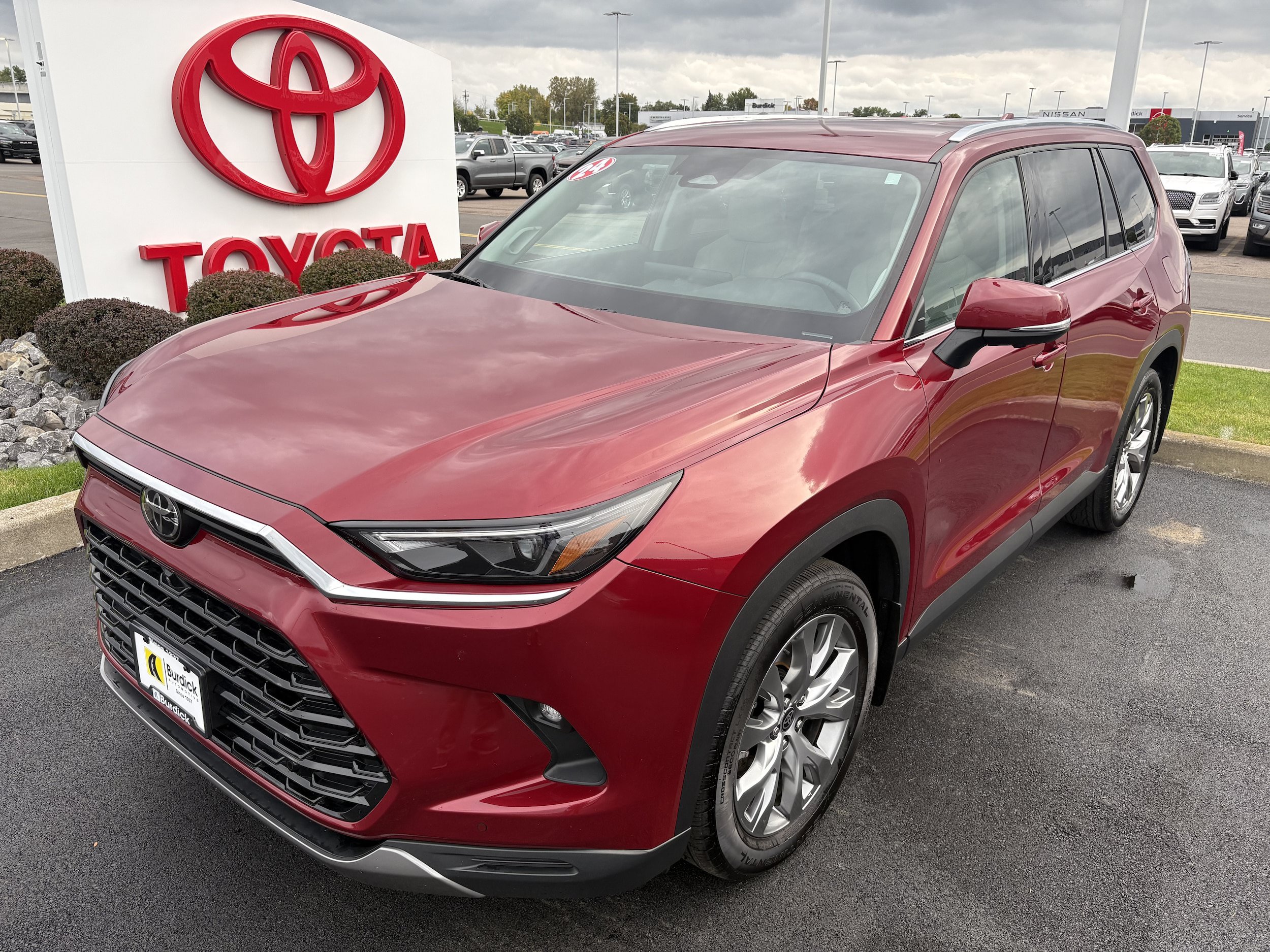 Certified 2024 Toyota Grand Highlander AWD image 1