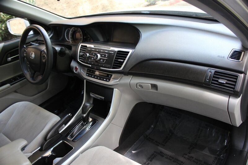 Used 2013 Honda Accord EX image 16