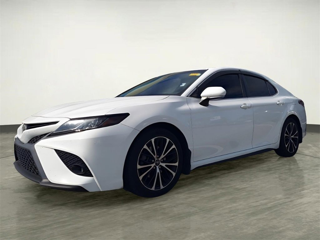 Used 2018 Toyota Camry SE
