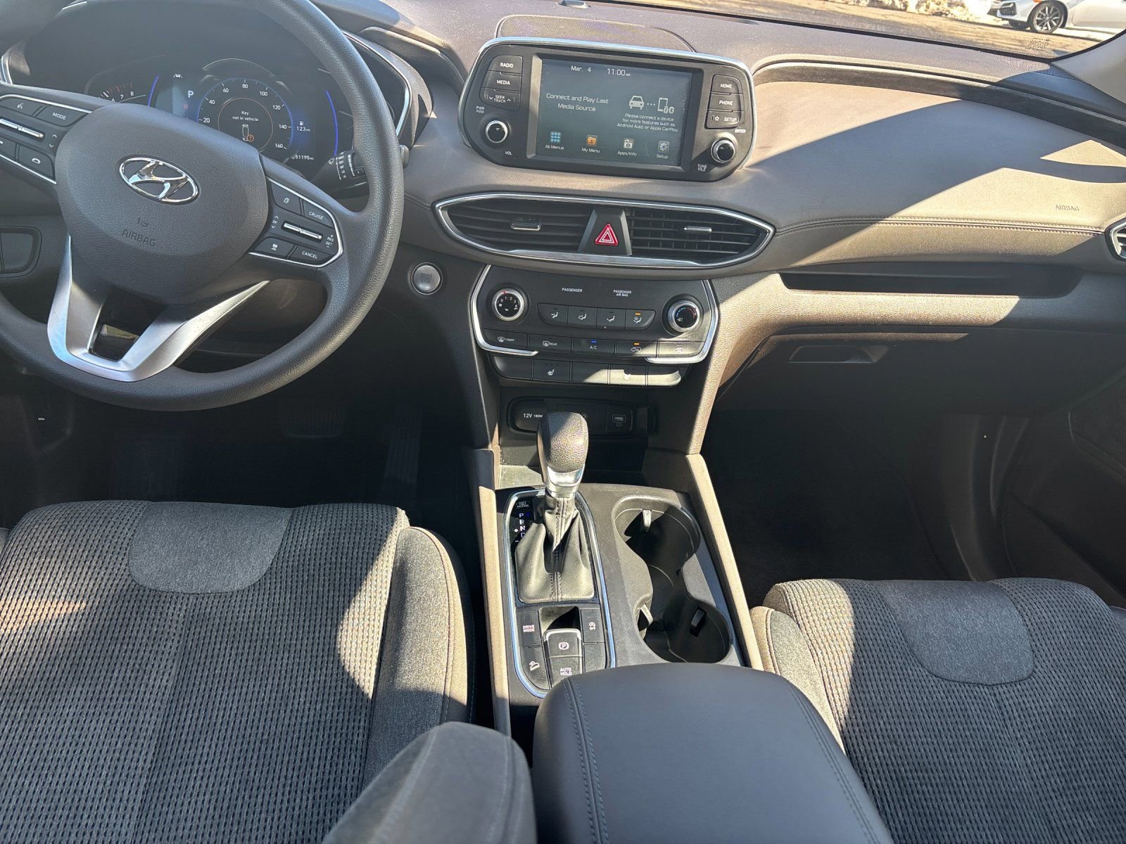 Used 2019 Hyundai Santa Fe SEL image 14