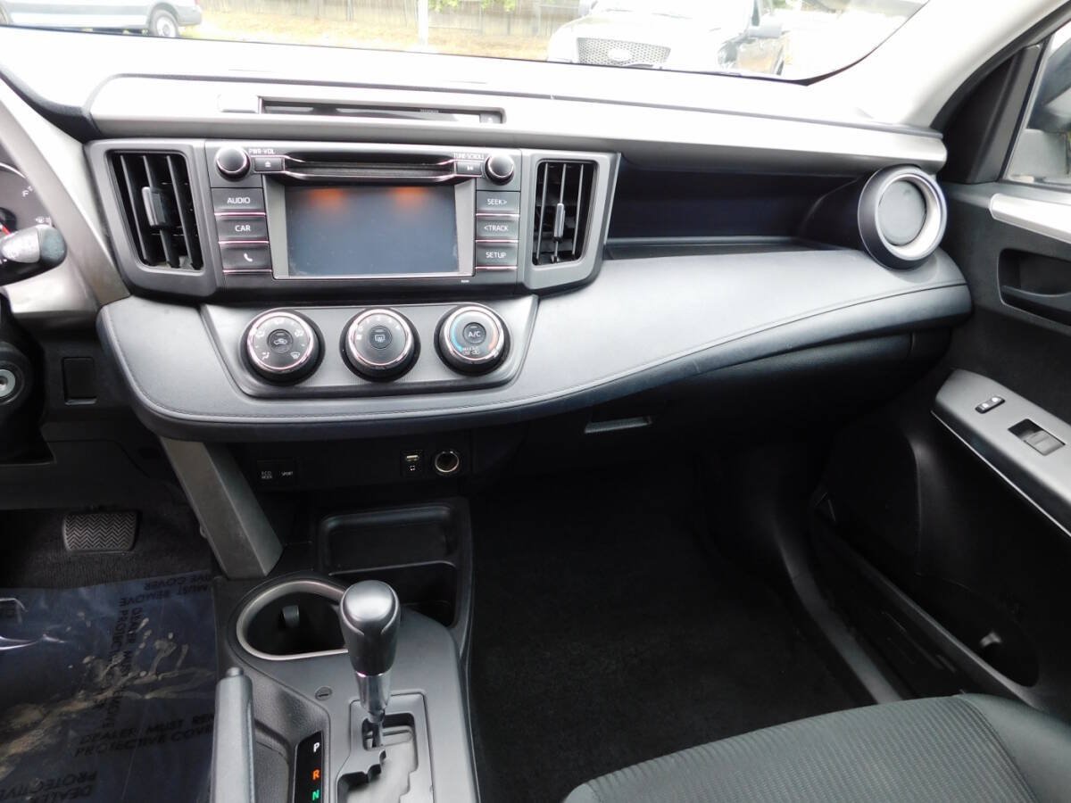 Used 2016 Toyota RAV4 LE AWD/4WD image 8