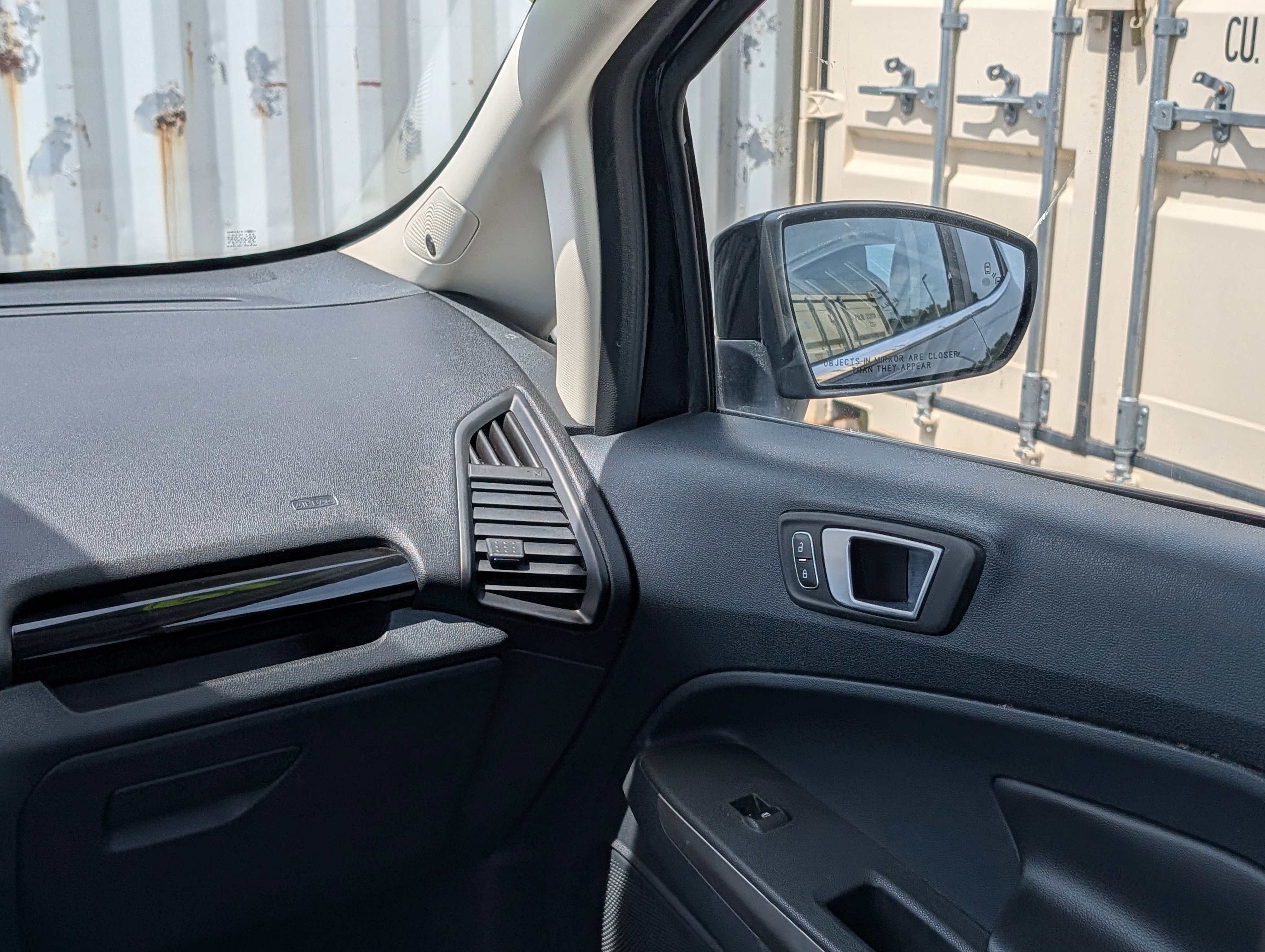 Used 2019 Ford EcoSport Titanium FWD image 17