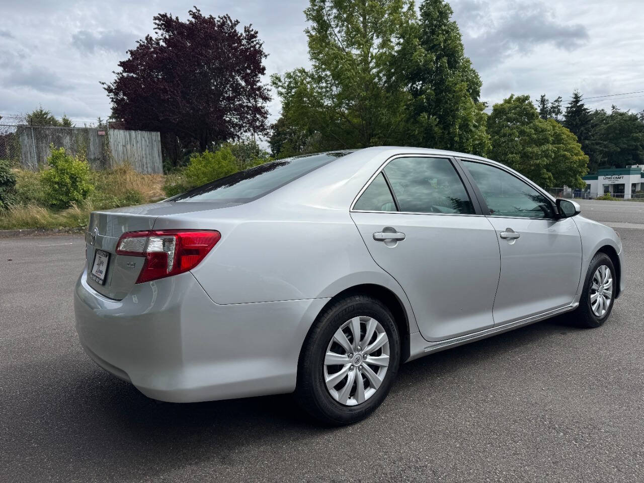 Used 2013 Toyota Camry LE FWD image 3