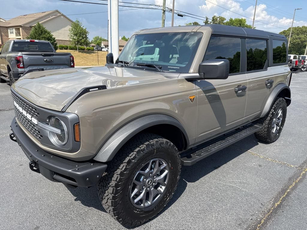 Used 2025 Ford Bronco Badlands AWD/4WD image 4