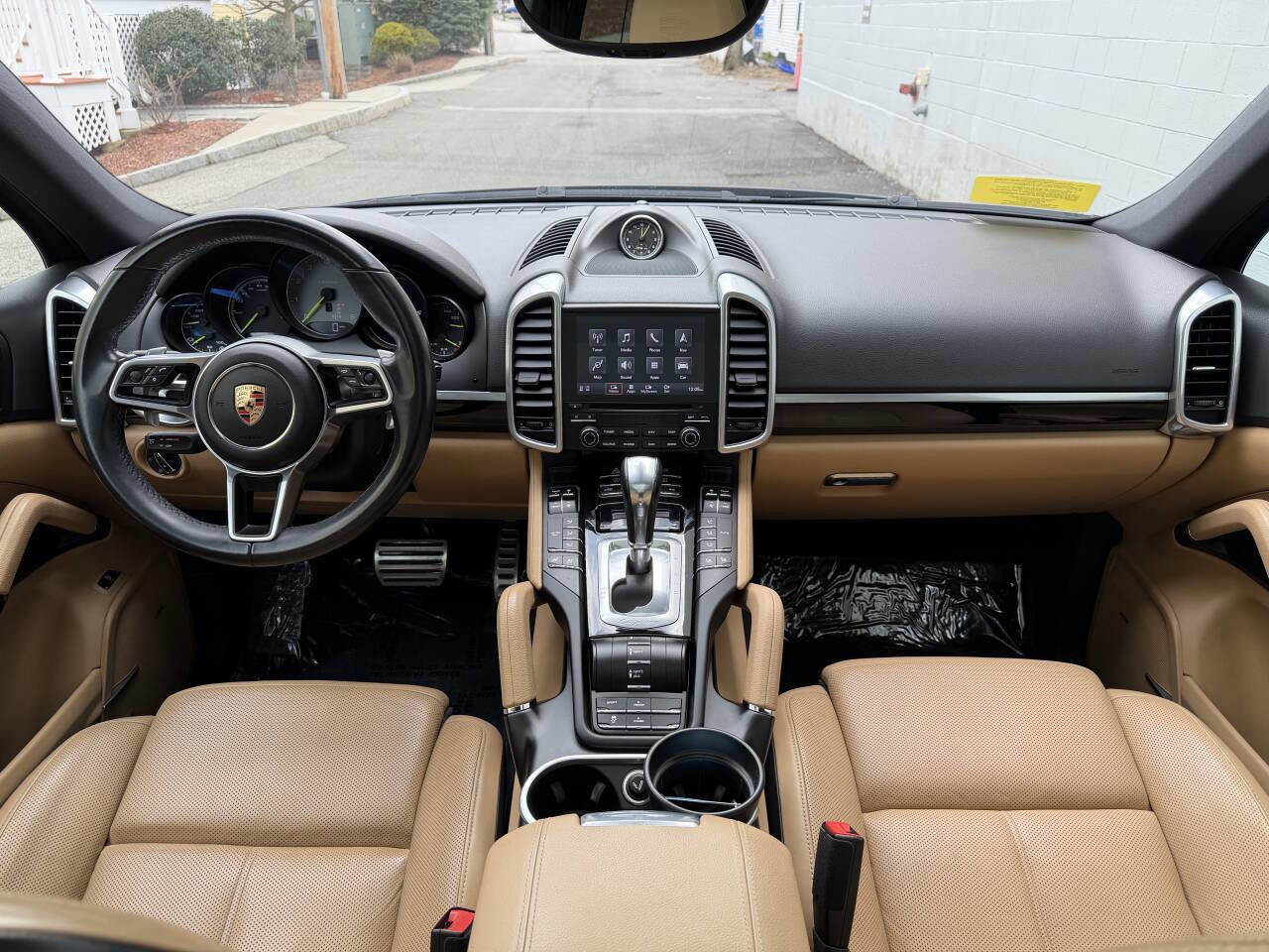 Used 2018 Porsche Cayenne S Platinum image 38