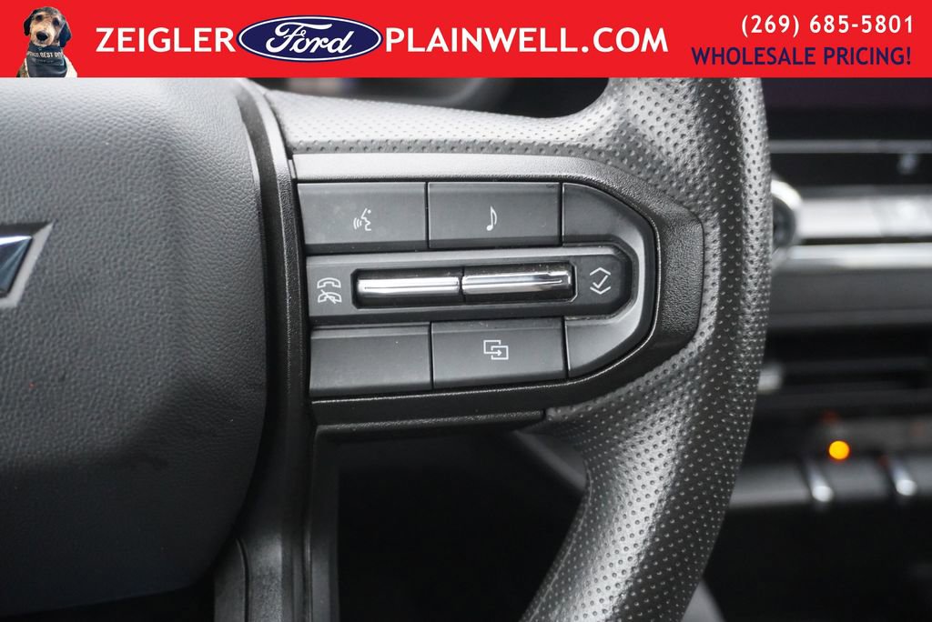 Used 2024 Chevrolet Colorado W/T image 24