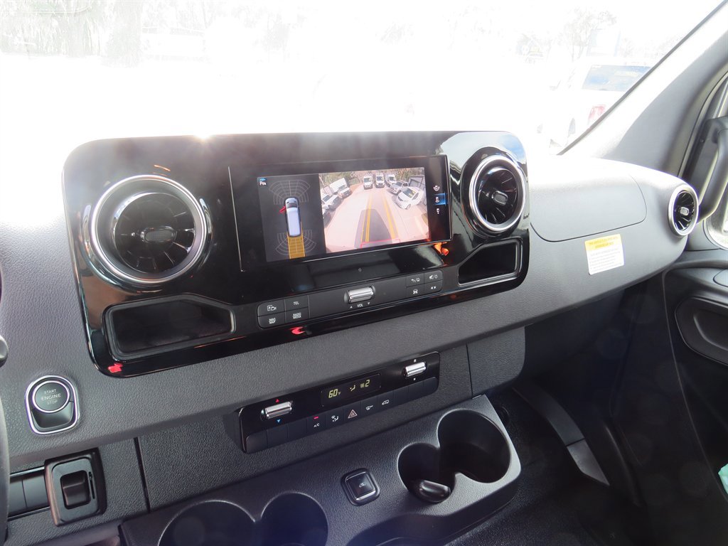 Used 2022 Mercedes-Benz Sprinter 4500 w/ Parking Package image 6