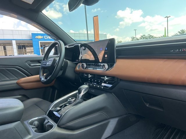 Used 2024 GMC Canyon AT4 w/ Technology Package image 33