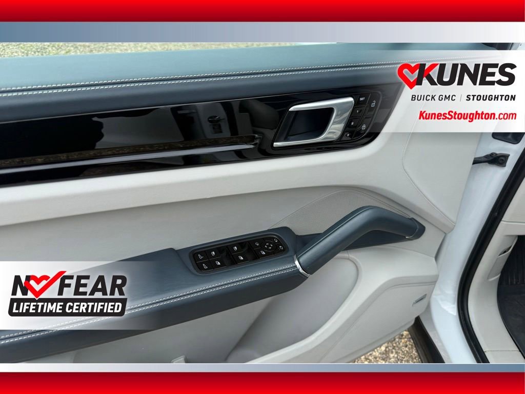 Used 2021 Porsche Cayenne S AWD/4WD image 19