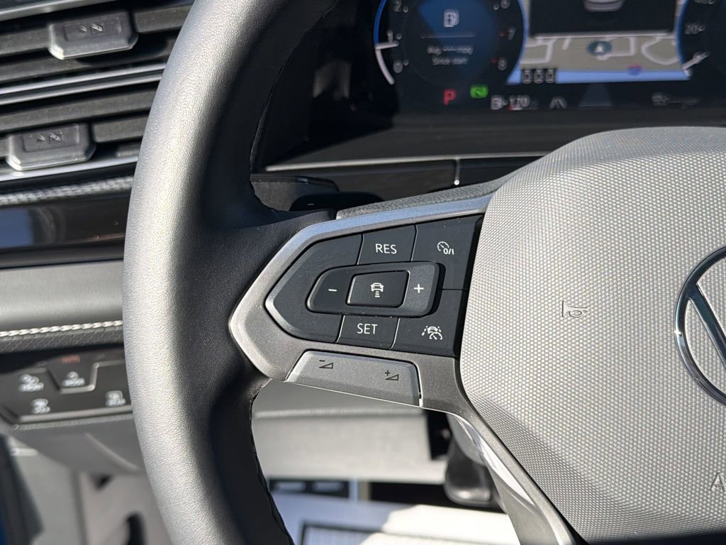 Used 2025 Volkswagen Atlas Cross Sport SEL Premium R-Line image 27