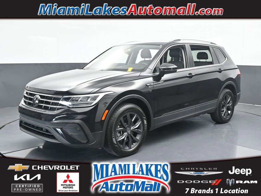 Used 2022 Volkswagen Tiguan SE w/ Panoramic Sunroof Package