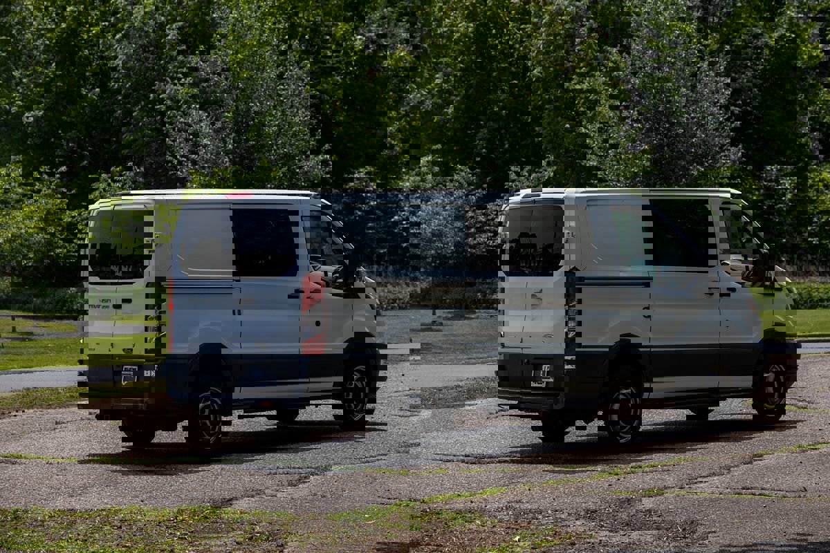 Used 2017 Ford Transit 250 130 Low Roof image 4