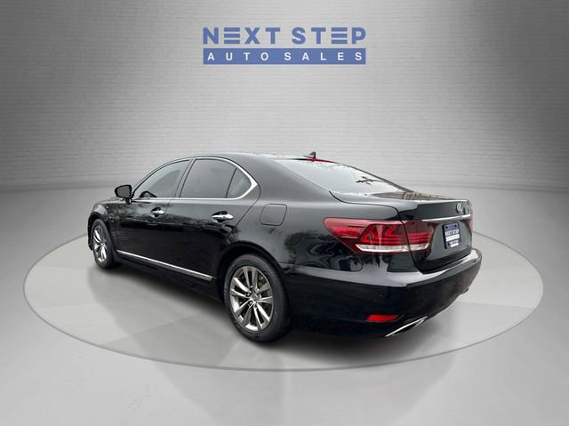 Used 2013 Lexus LS 460 AWD w/ Comfort Pkg image 5