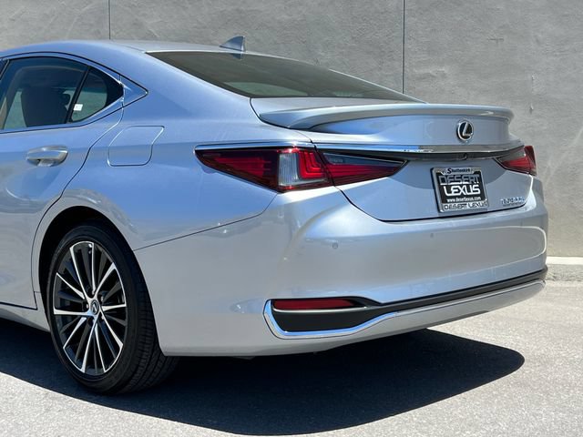 Used 2025 Lexus ES 300h w/ Premium Package FWD image 8