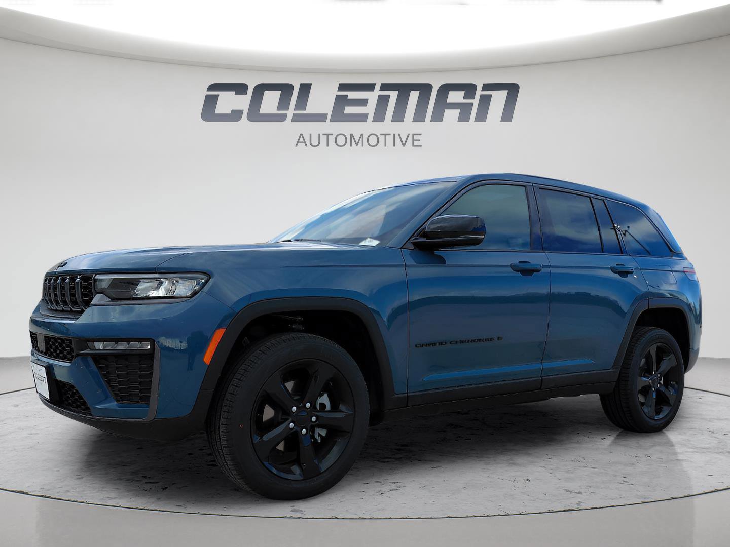 New 2026 Jeep Grand Cherokee Limited w/ Limited Altitude Package AWD/4WD image 1