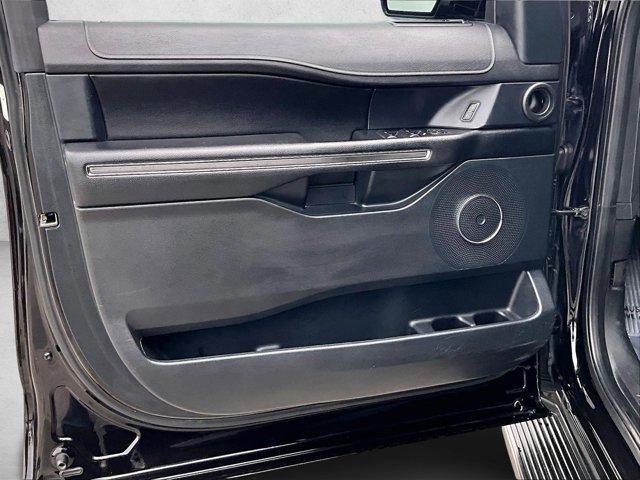 Used 2021 Ford Expedition Max XLT image 17