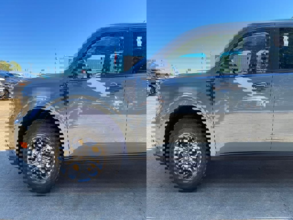 New 2025 Ford Maverick XLT w/ Equipment Group 302A image 29