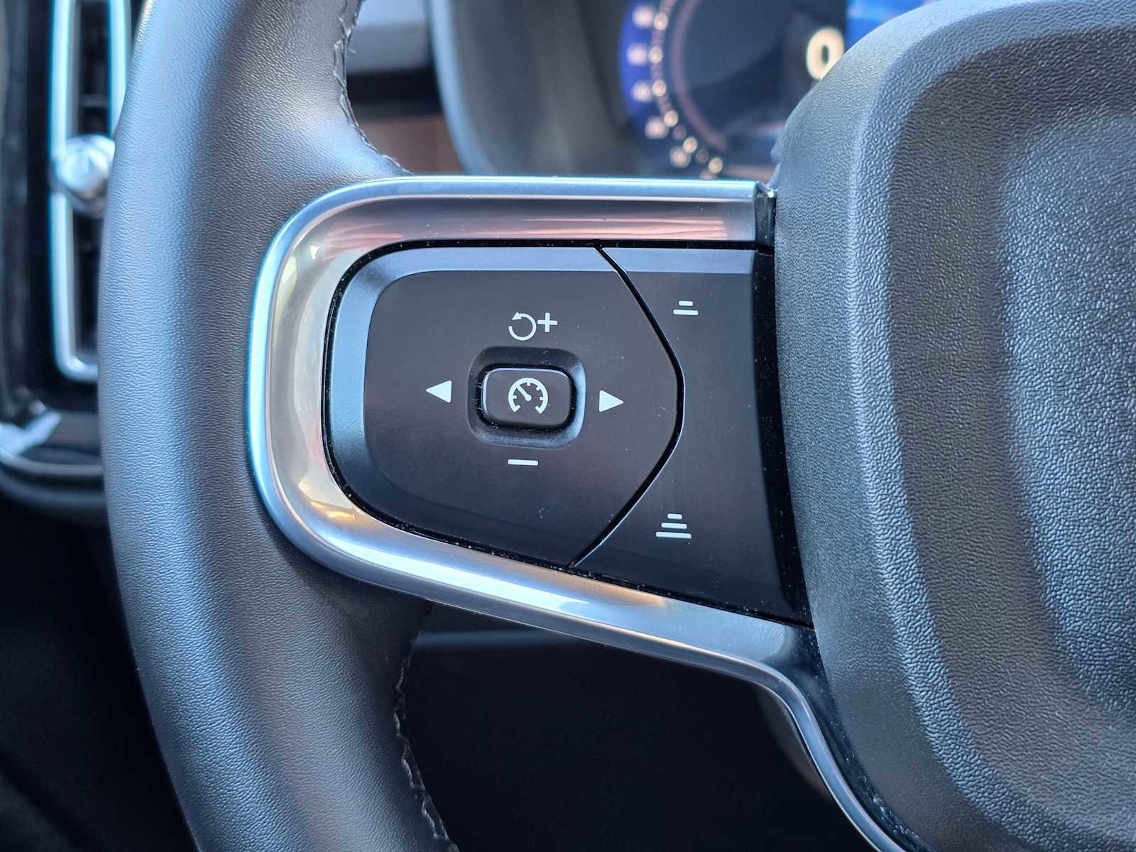 Certified 2023 Volvo C40 P8 Recharge Plus image 29