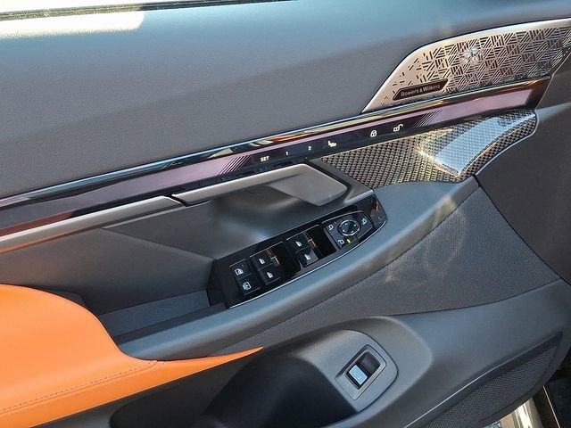 New 2026 BMW M5 w/ Carbon Package AWD/4WD image 11