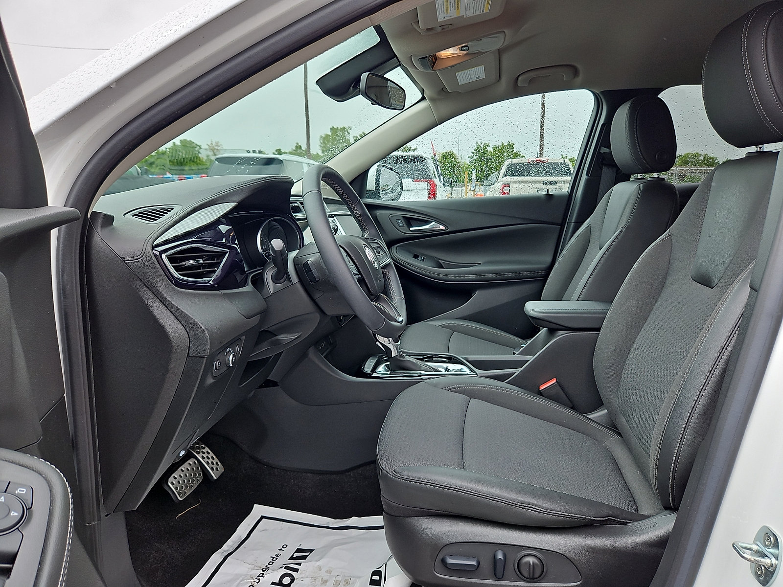 Used 2023 Buick Encore GX Select w/ Sport Touring Package FWD image 13