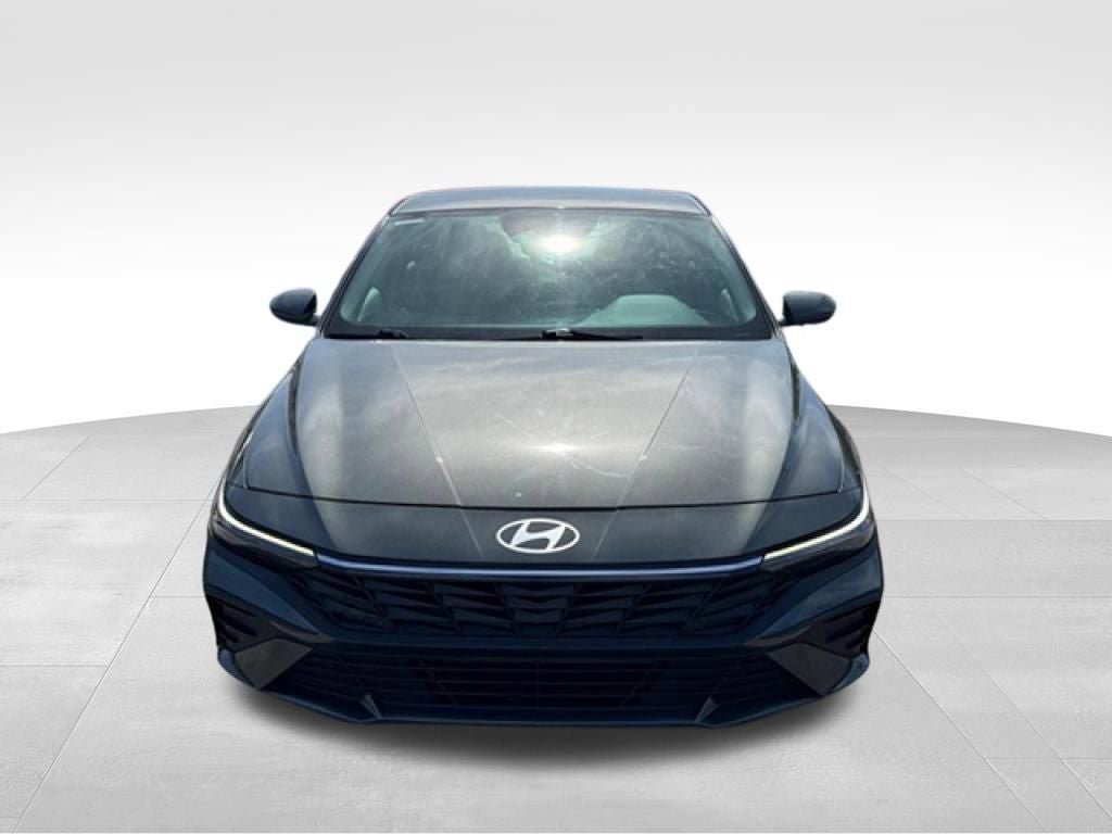 Used 2024 Hyundai Elantra SEL FWD image 10