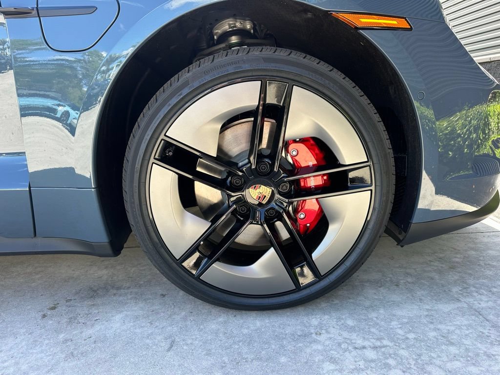 Used 2026 Porsche Taycan 4S AWD/4WD image 15