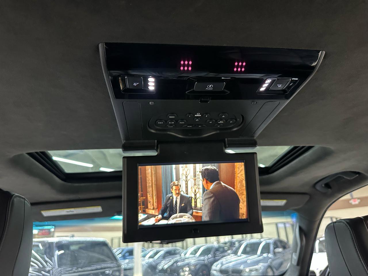 Used 2017 Cadillac Escalade Platinum AWD/4WD image 38