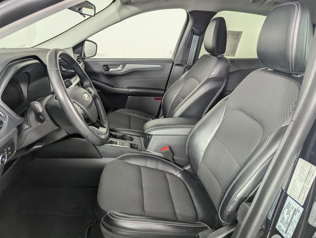 Used 2023 Ford Escape SE image 15