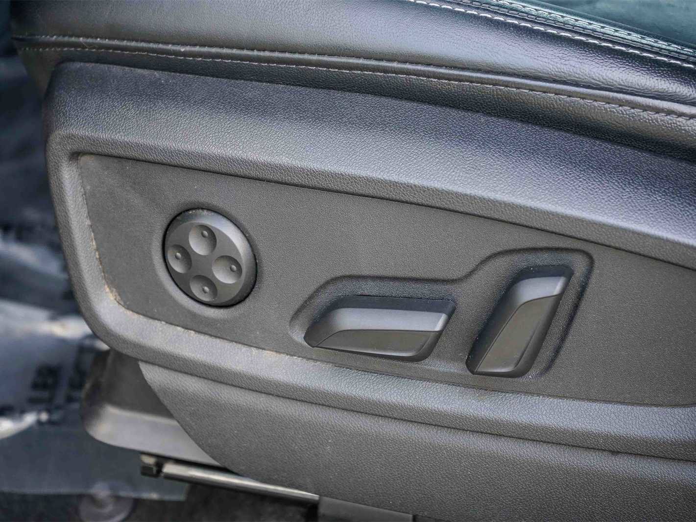 Used 2023 Audi Q5 2.0T Premium w/ Convenience Package image 20