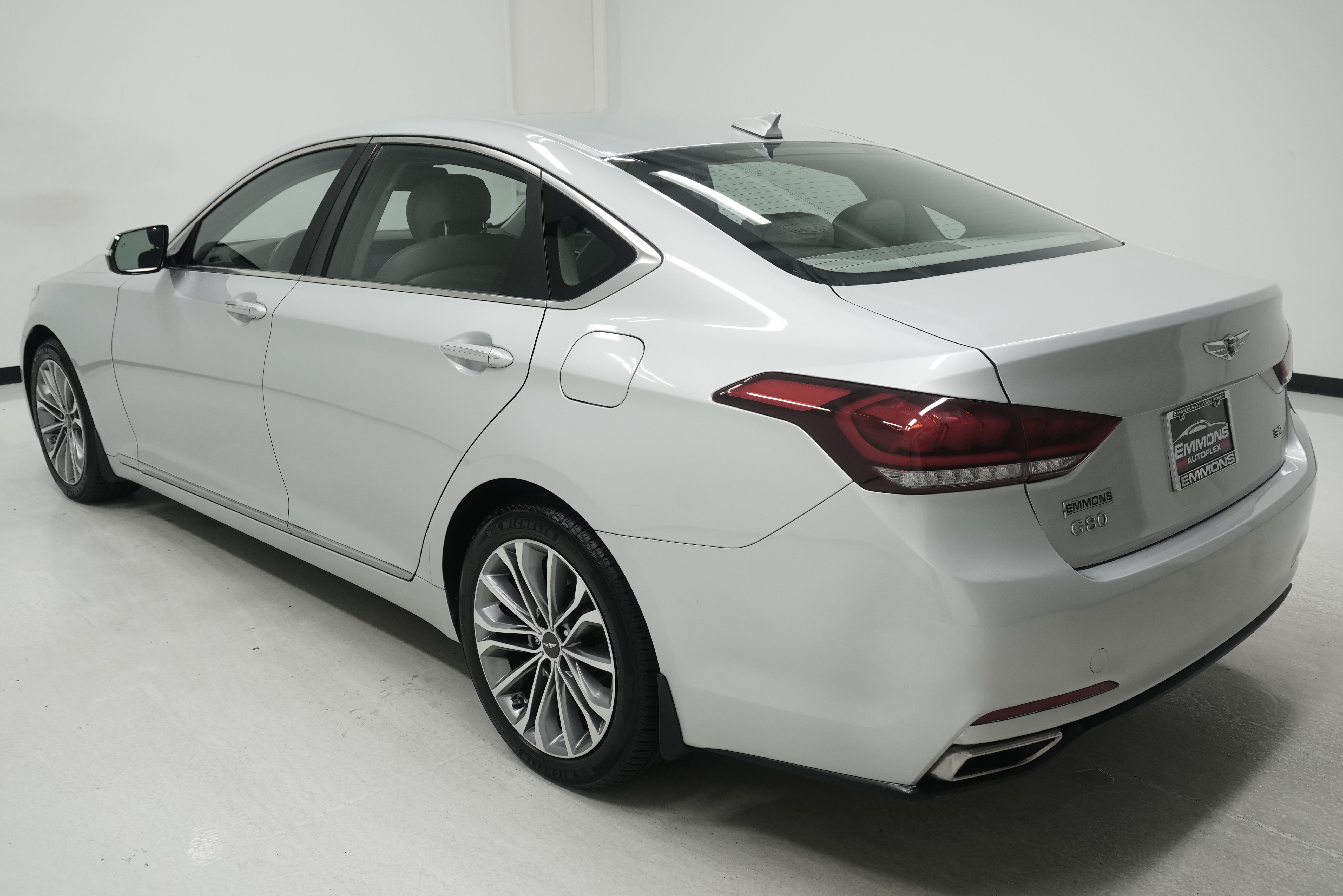 Used 2017 Genesis G80 3.8 RWD image 6