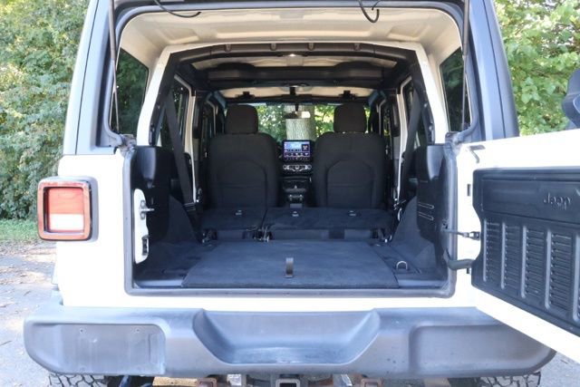 Used 2018 Jeep Wrangler Unlimited Sport S image 20