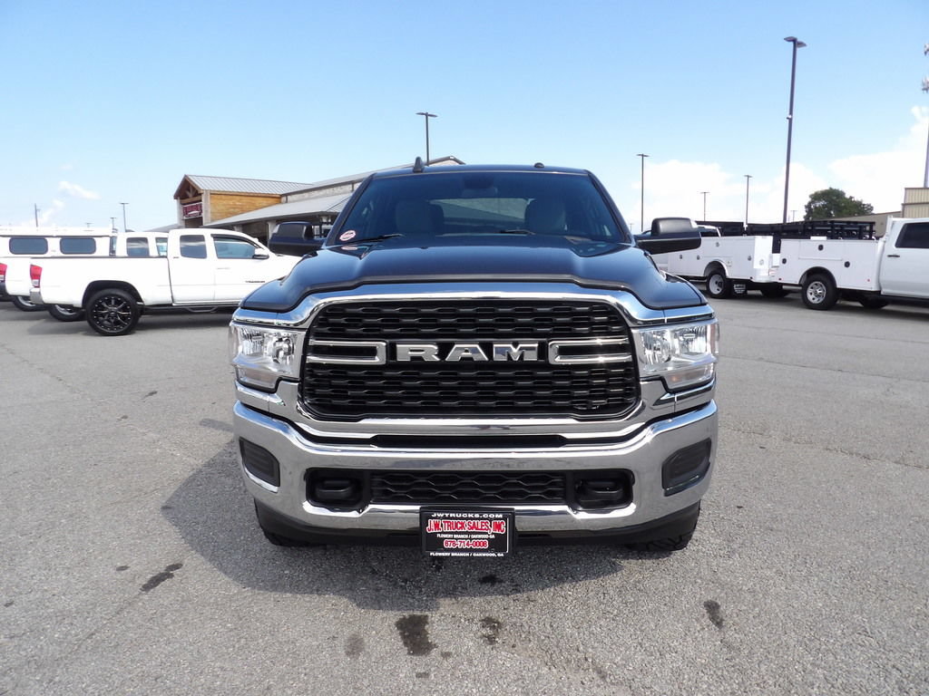 Used 2022 RAM 3500 Big Horn AWD/4WD image 11