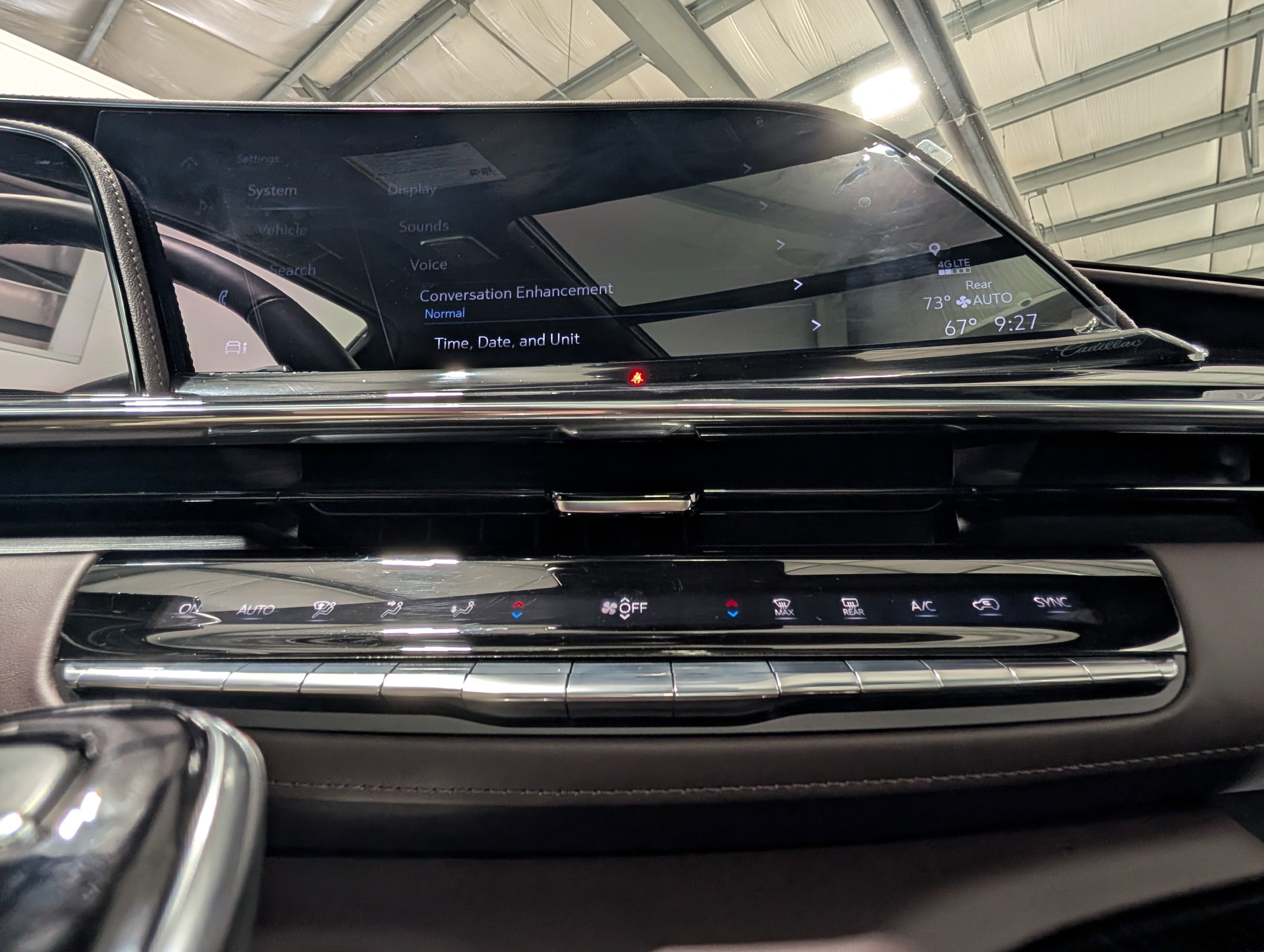 Used 2024 Cadillac Escalade V w/ LPO, ONYX Package AWD/4WD image 29