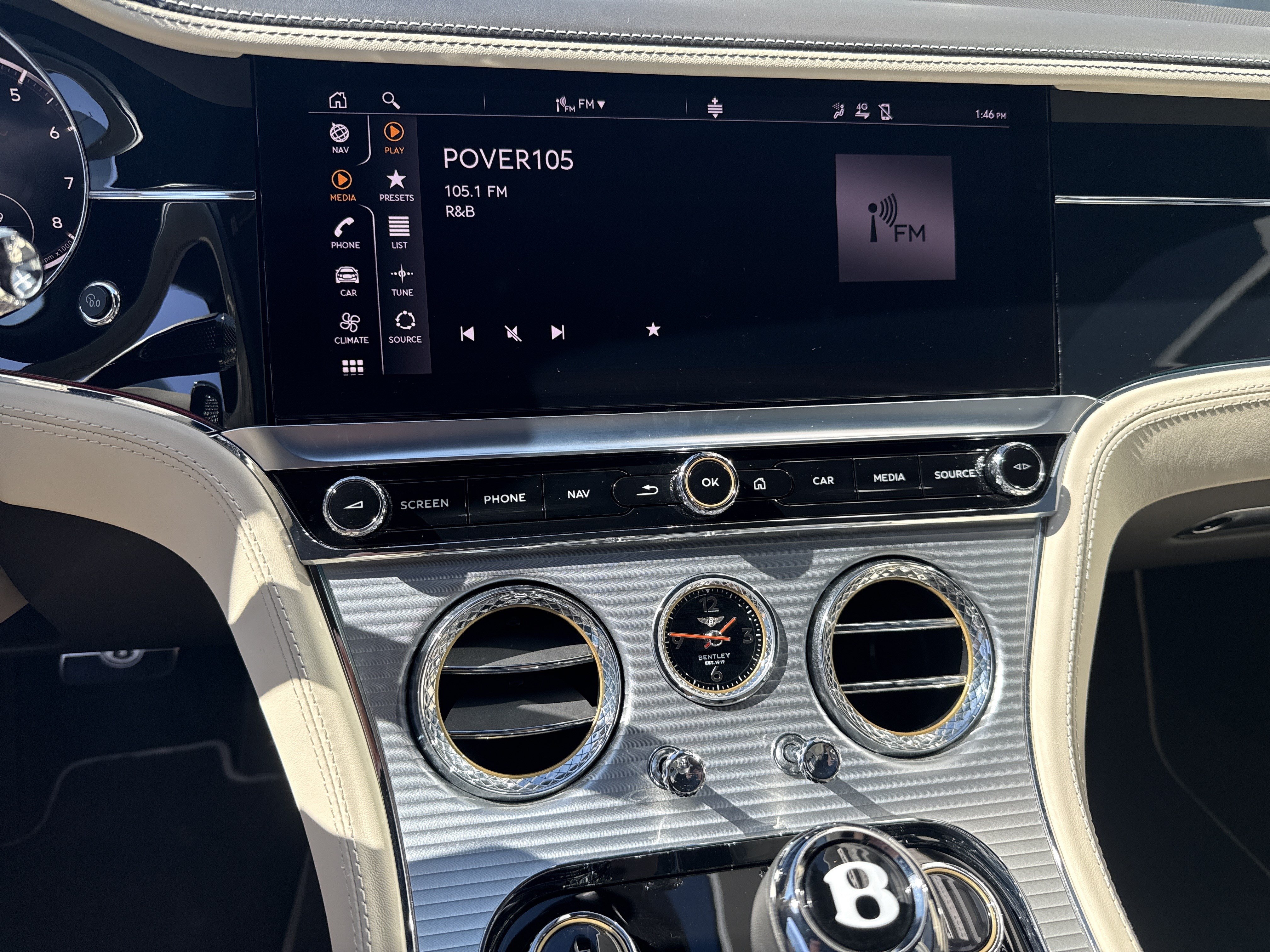 Used 2022 Bentley Continental GT AWD/4WD image 40